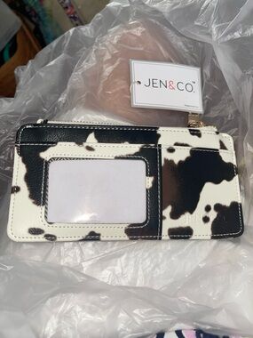 Jen & Co Brpwn Cow Print Slim Card Holder Wallet 7.25” x 4”